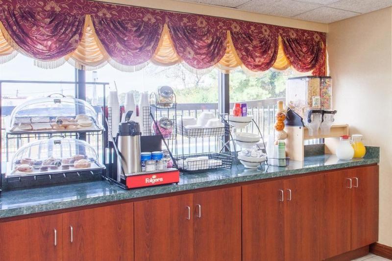 Surestay Hotel By Best Western Lenoir City Eksteriør billede